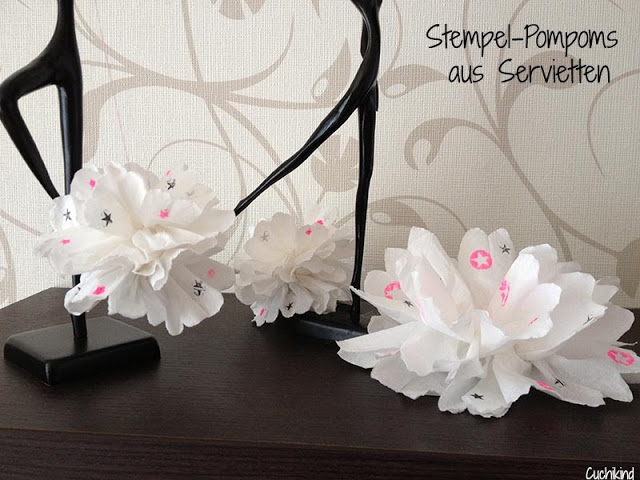 Stempelpompoms aus Servietten
