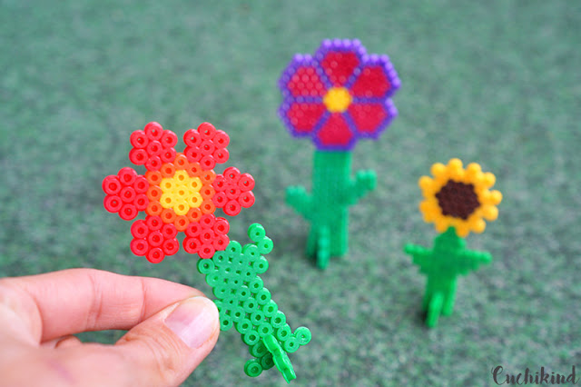 Blumen zum aufstellen aus bügelperlen Blumen zum aufstellen aus bügelperlen