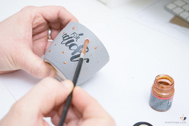 Porzellanfarbe Handlettering Porzellanfarbe Handlettering